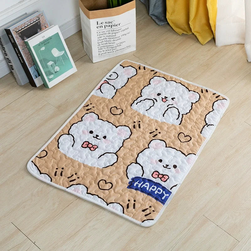 The new pet sleeping mat is cool and comfortable in summer. It is suitable for large, medium and small cats and dogs to sleep in