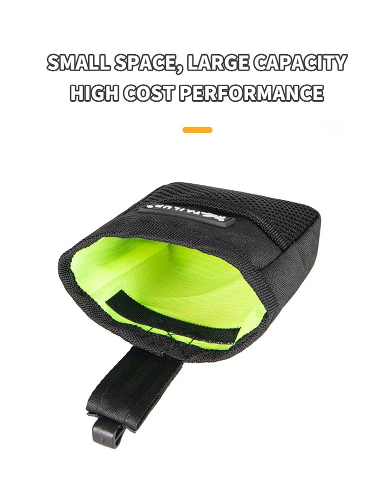 Mini Portable Pet Summer Supplies Dog Snack Bag Outdoor Training Bag Convenient Carry-On for Dogs